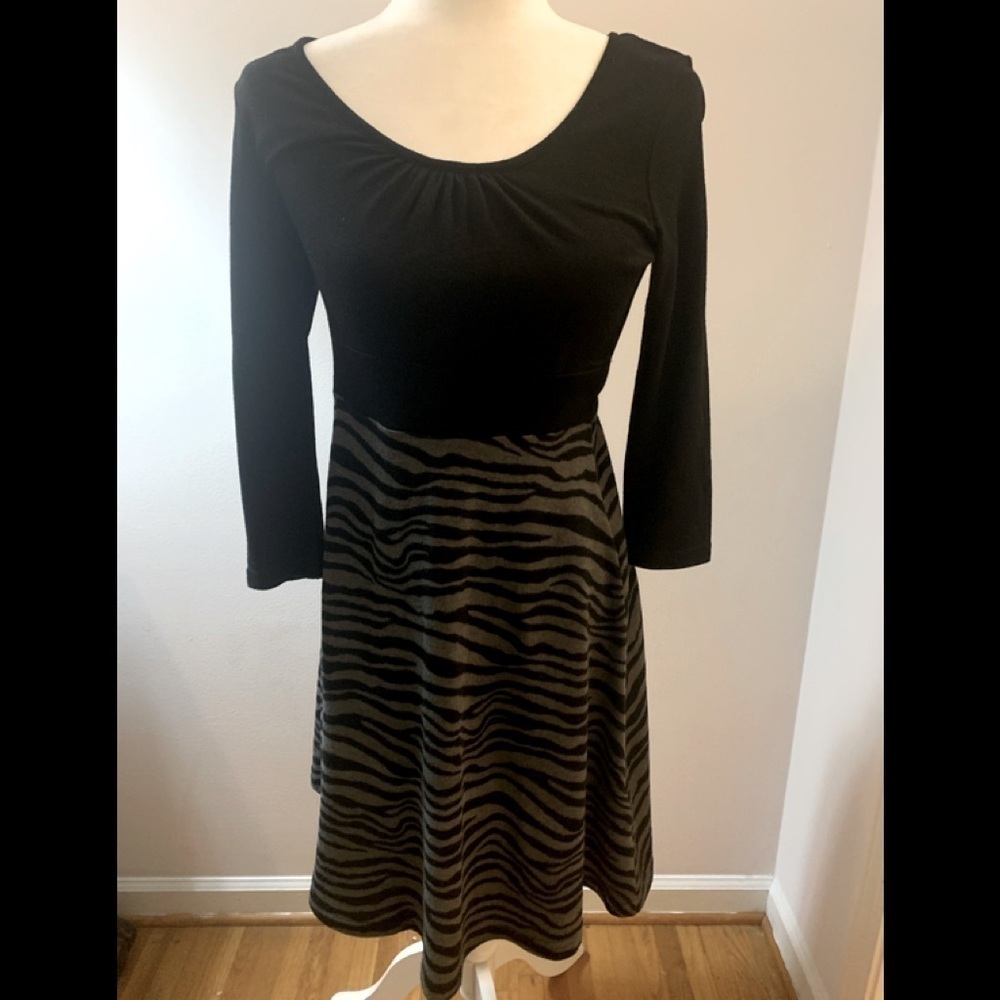 Emmelee designer classic safari dress, size M